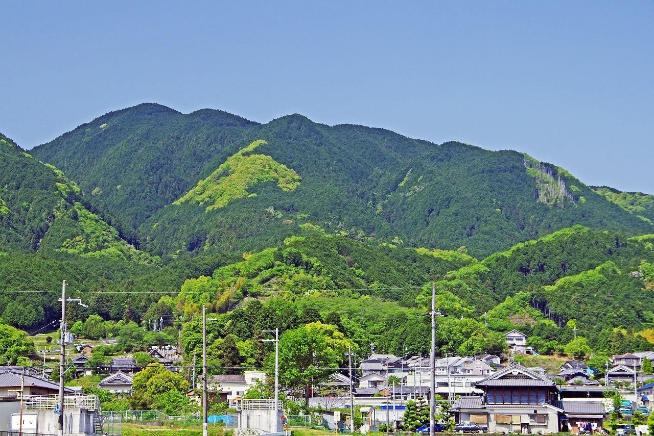 【2026年最新現地レポ】都市の喧騒を離れて「岩橋 山」へ！絶景と歴史が交差する隠れた名峰の熱気