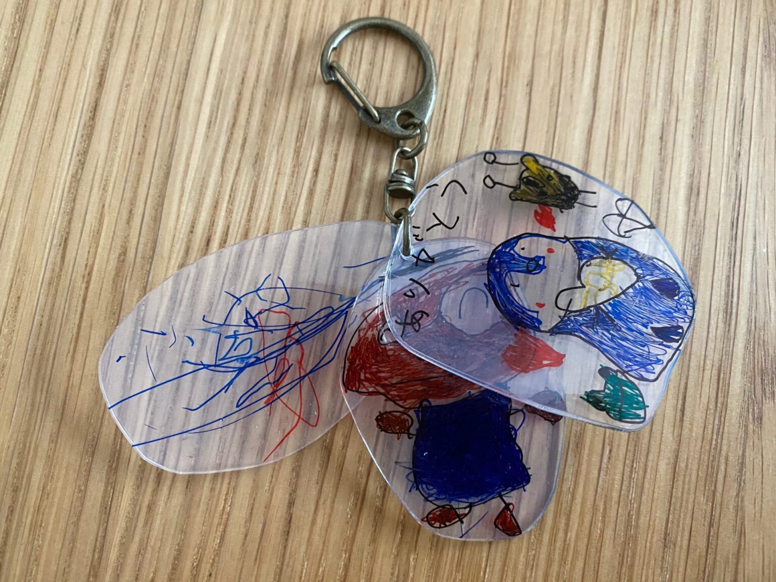 100均プラ板キーホルダーの作り方！歪み・失敗を防ぐプロ級の裏ワザ