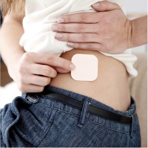 【2026年最新】貼るだけで痩せ体質？「カイロ貼る場所ダイエット」の真実と医師が勧める最強の4大スポット