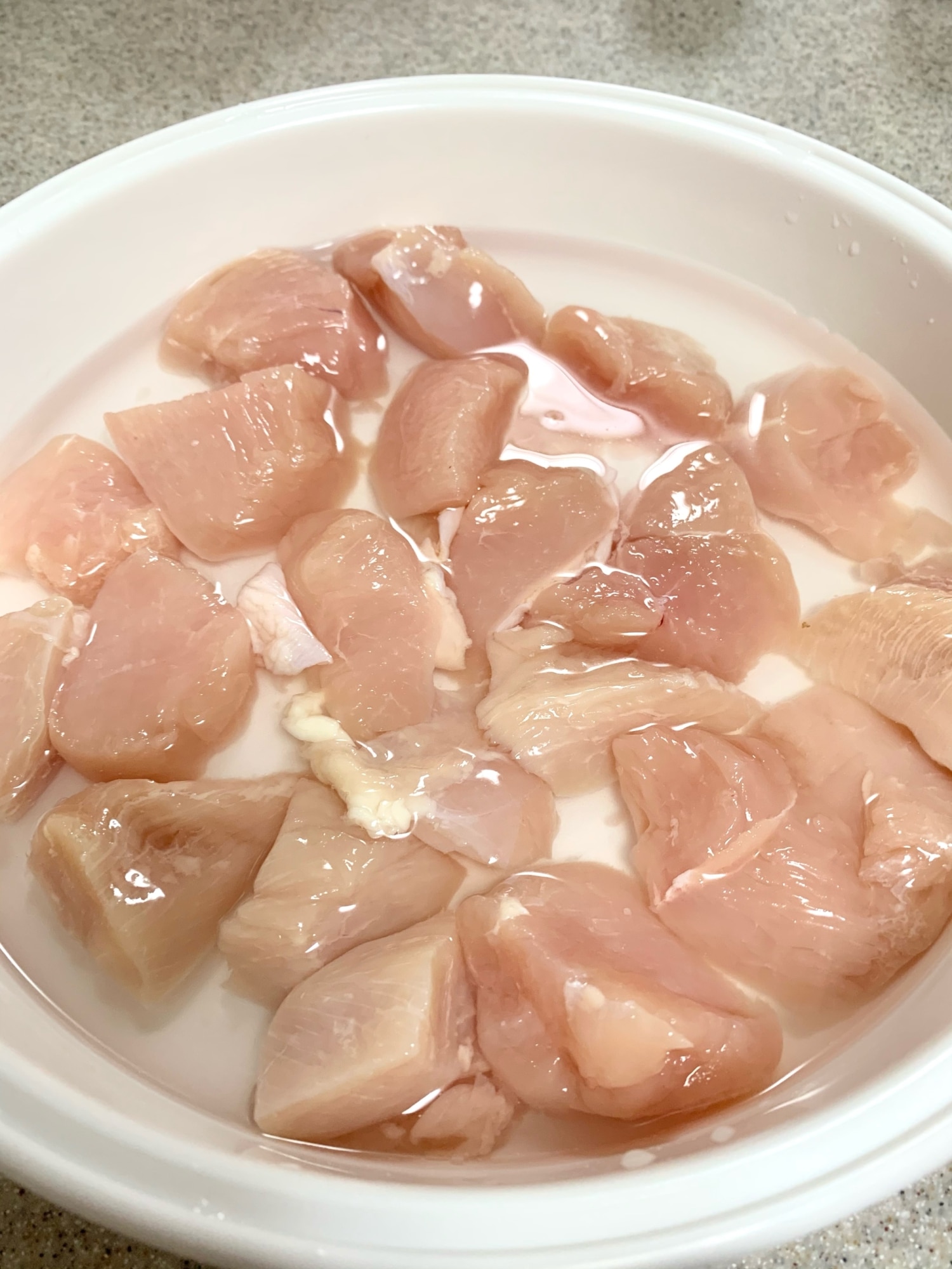鶏胸肉のパサつき激変！プロが教える究極の保湿術と科学的裏ワザ