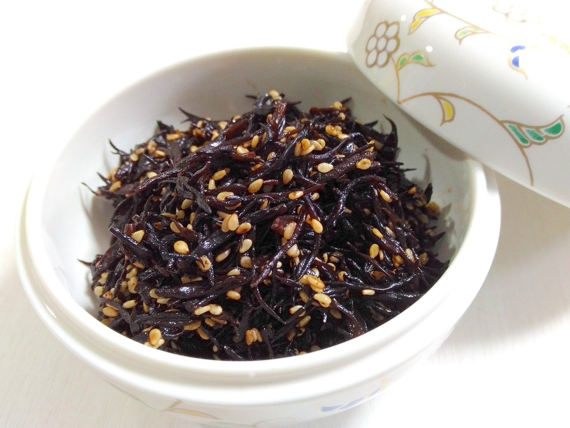 ひじきと大豆の煮物黄金比レシピ！味が染みる保存のコツと栄養の真相