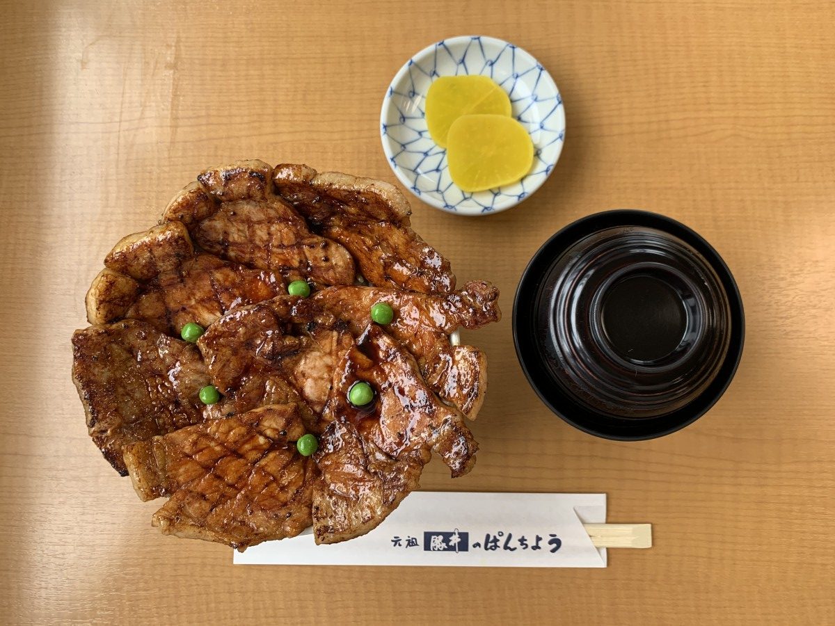 帯広の元祖豚丼ぱんちょうを徹底取材！行列回避とメニューの選び方