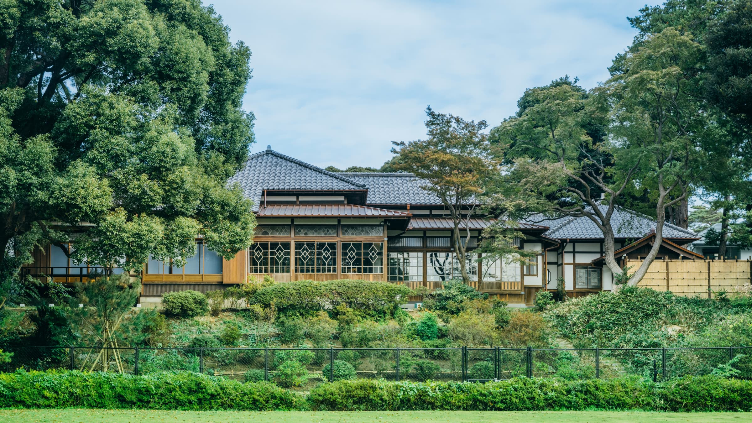 昭和の運命を決した「密室」のいま——荻外荘復元公開から1年、近衛文麿の陰影と名建築の静寂を歩く【2026年現地ルポ】